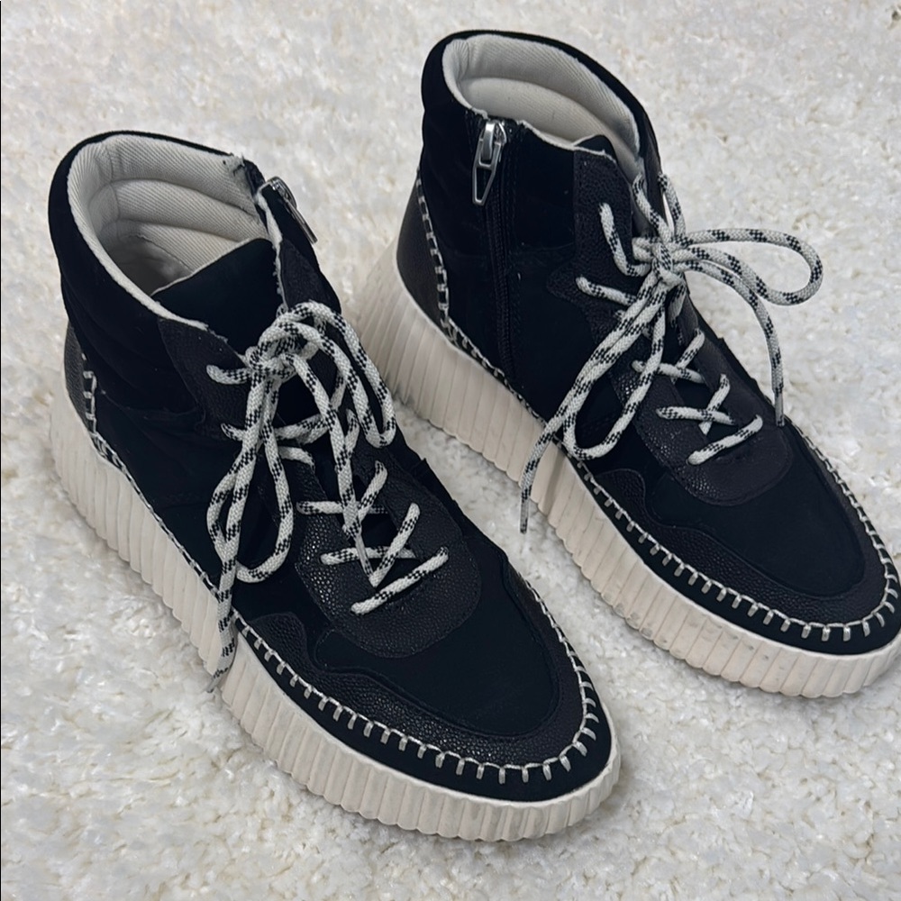 Dolce Vita Dolen high top sneaker. Black size 10 but fits like 9/9.5